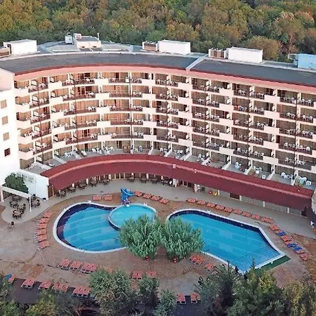 берлин грийн парк - детски и младежки център Hotel 4*