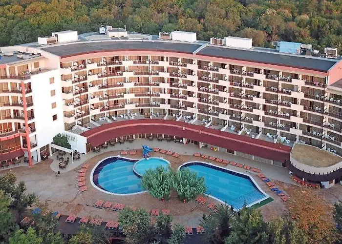 берлин грийн парк - детски и младежки център Hotel 4*